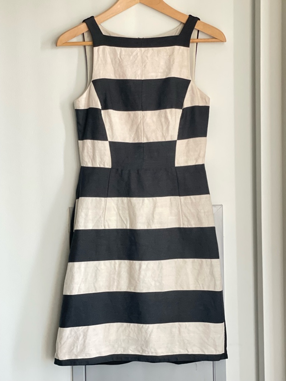 JUDITH AND CHARLES Classic Black and Cream Striped Linen Blend Sleeveless Dress